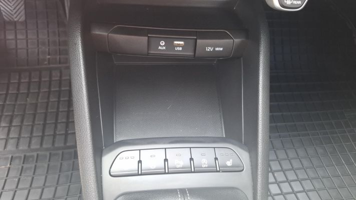 www.DobreUzywane.pl - KIA STONIC 1,0 BENZYNA 120 KM, KRAJOWA, SERWIS ASO, NISKI PRZEBIEG!!!