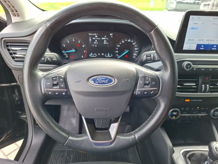 www.DobreUzywane.pl - FORD FOCUS 1.0 ECOBOOST 125 KM TITANIUM