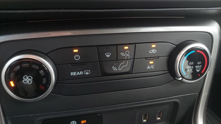 www.DobreUzywane.pl - FORD ECOSPORT 1.0 ECOBOOST 125KM TREND