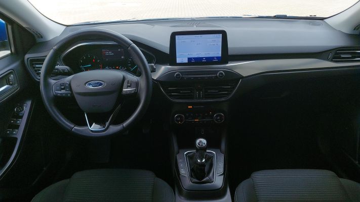 www.DobreUzywane.pl - FORD FOCUS KOMBI 1.5 ECOBOOST 150KM TITANIUM, REFLEKTORY FULL LED