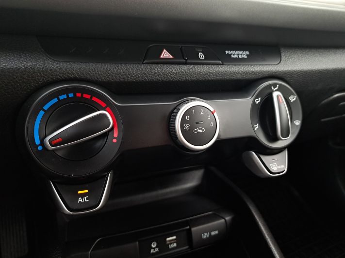 www.DobreUzywane.pl - KIA RIO 1.2 BENZYNA 84KM M NISKI PRZEBIEG !!!