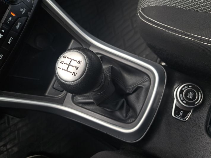 www.DobreUzywane.pl - SUZUKI SX4 S-CROSS 1.6 BENZYNA 4WD 120KM PREMIUM