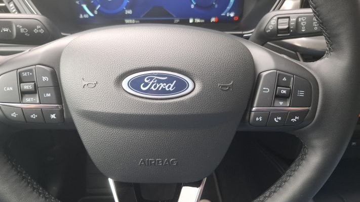 www.DobreUzywane.pl - FORD FOCUS 1.0 ECOBOOST 125KM TITANIUM X, NISKI PRZEBIEG