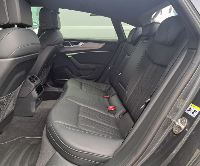 www.DobreUzywane.pl - AUDI A7 SPORTBACK 55 TFSI e quattro 367 KM S TRONIC