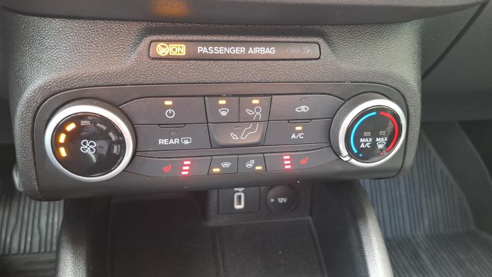 www.DobreUzywane.pl - FORD FOCUS 1.5 ECOBLUE 120 KM TREND EDITION