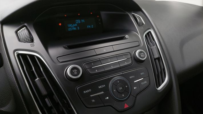 www.DobreUzywane.pl - FORD FOCUS 1.6 BENZYNA 125KM PLATINIUM X + PAKIET WINTER