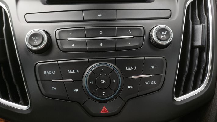 www.DobreUzywane.pl - FORD FOCUS 1.6 BENZYNA 125KM PLATINIUM X + PAKIET WINTER