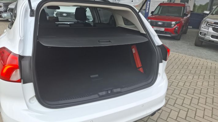 www.DobreUzywane.pl - FORD FOCUS 1.5 ECOBLUE 120 KM CONNECTED
