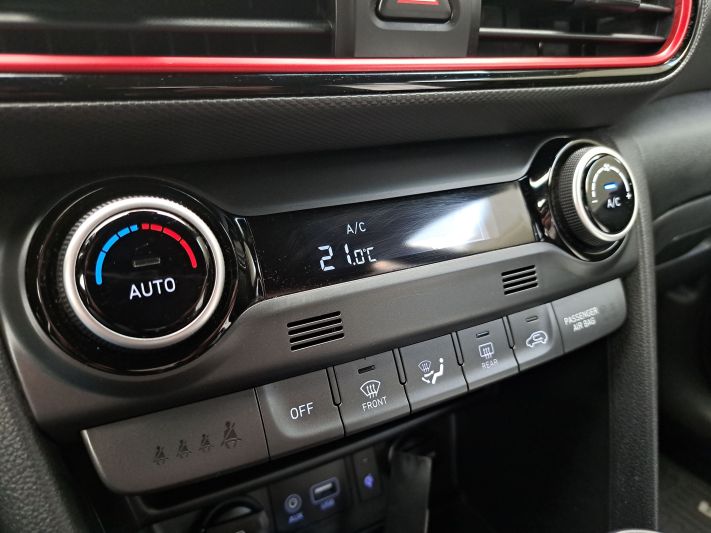 www.DobreUzywane.pl - HYUNDAI KONA 1.6 BENZYNA 170KM AUTOMAT 4X4 PREMIUM
