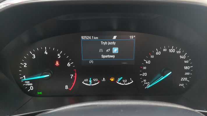 www.DobreUzywane.pl - FORD FOCUS KOMBI 1.5 ECOBOOST 150KM TITANIUM, REFLEKTORY FULL LED