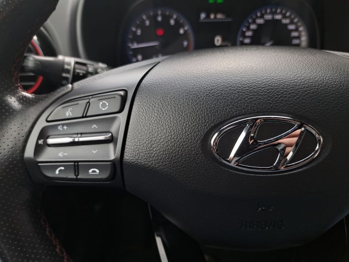 www.DobreUzywane.pl - HYUNDAI KONA 1.6 BENZYNA 170KM AUTOMAT 4X4 PREMIUM