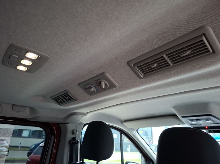 www.DobreUzywane.pl - RENAULT TRAFIC EQUILIBRE 2.0 DIESEL AUTOMAT 170 KM