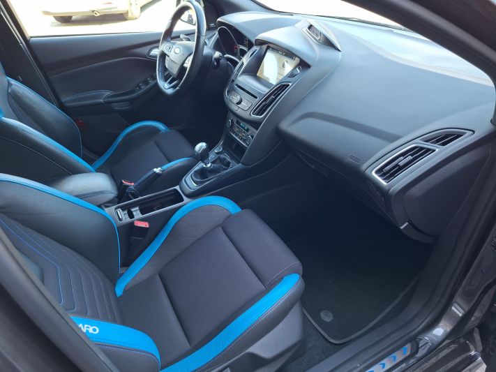 www.DobreUzywane.pl - FORD FOCUS RS 2.3 BENZYNA 350KM AWD MANUAL