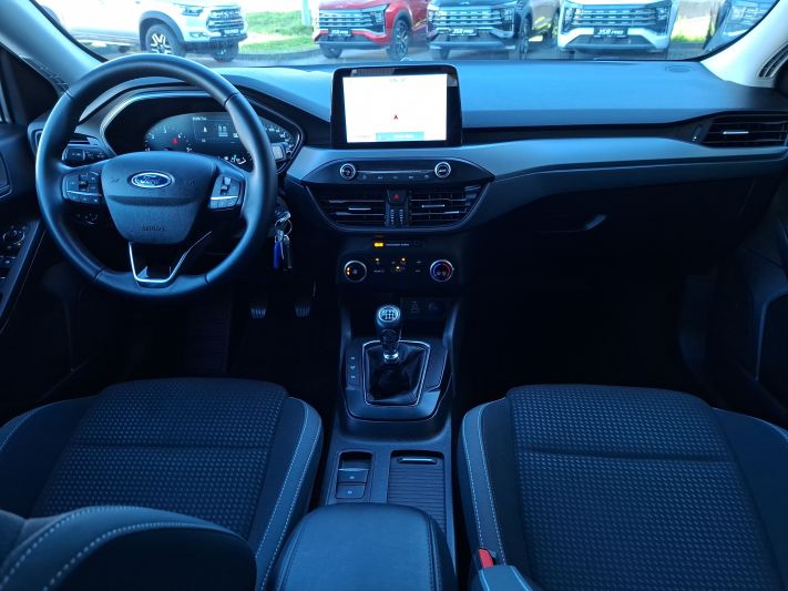 www.DobreUzywane.pl - FORD FOCUS 1.5 ECOBLUE 120 KM CONNECTED