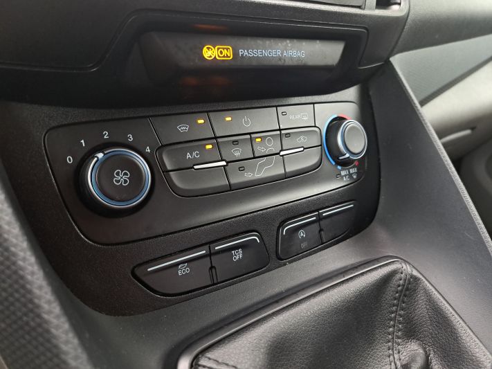 www.DobreUzywane.pl - FORD CONNECT 1.5 ECOBLUE 120KM L2 TREND