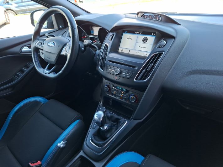 www.DobreUzywane.pl - FORD FOCUS RS 2.3 BENZYNA 350KM AWD MANUAL