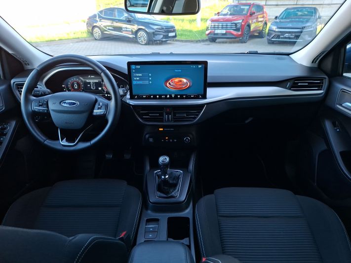 www.DobreUzywane.pl - FORD FOCUS 1.0 ECOBOOST 125 KM TITANIUM X HATCHBACK