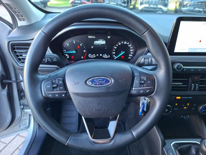 www.DobreUzywane.pl - FORD FOCUS 1.5 ECOBLUE 120 KM CONNECTED