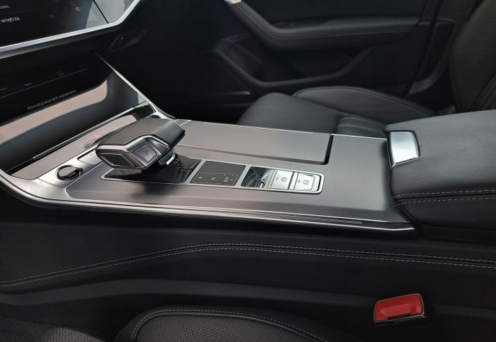 www.DobreUzywane.pl - AUDI A7 SPORTBACK 55 TFSI e quattro 367 KM S TRONIC