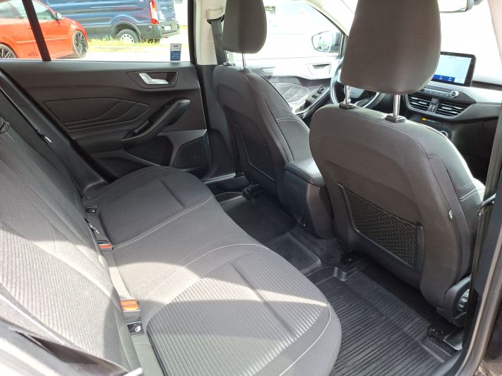 www.DobreUzywane.pl - FORD FOCUS 1.0 ECOBOOST 125 KM TITANIUM