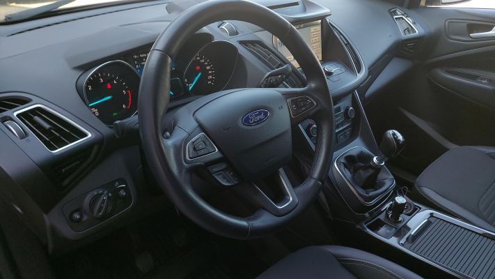 www.DobreUzywane.pl - FORD KUGA 2.0 TDCI TITANIUM + PAKIET X SALON PL