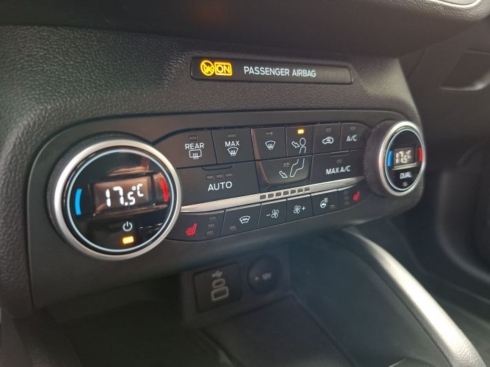 www.DobreUzywane.pl - FORD FOCUS 1.0 ECOBOOST 125 KM TITANIUM