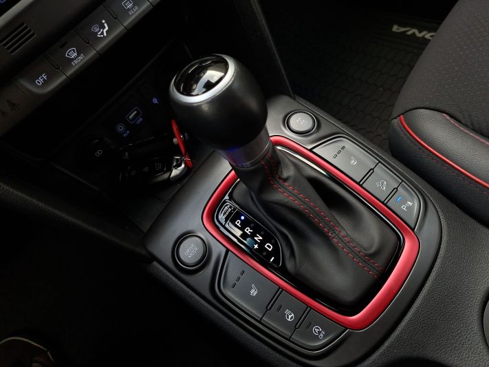 www.DobreUzywane.pl - HYUNDAI KONA 1.6 BENZYNA 170KM AUTOMAT 4X4 PREMIUM