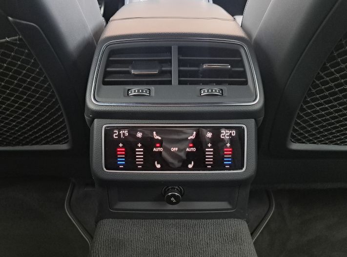 www.DobreUzywane.pl - AUDI A7 SPORTBACK 55 TFSI e quattro 367 KM S TRONIC